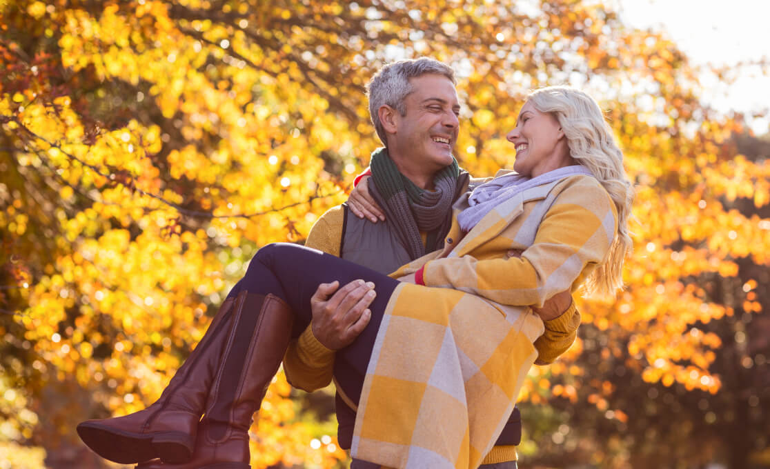 couple in autumn